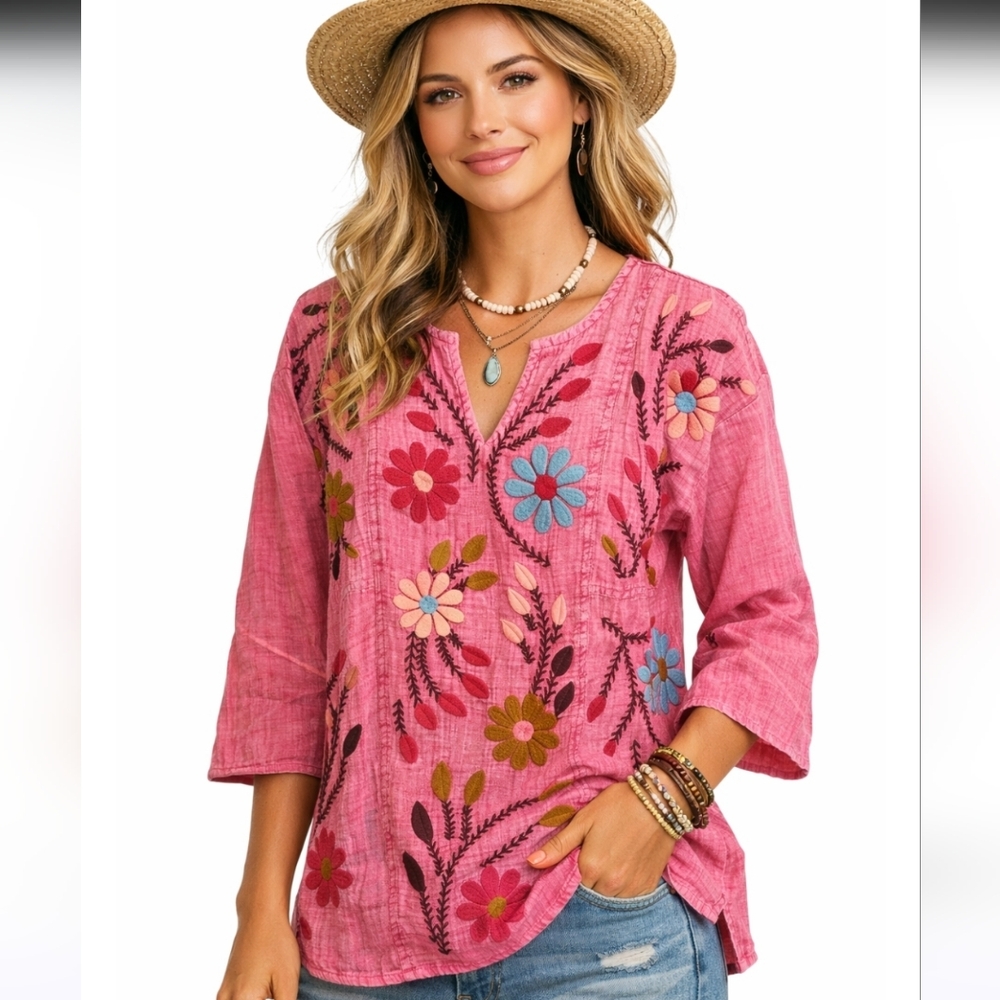 Avani Delamour Pink Embroidered Boho Top Small NWT Floral V-Neck 3/4 Sleeve
